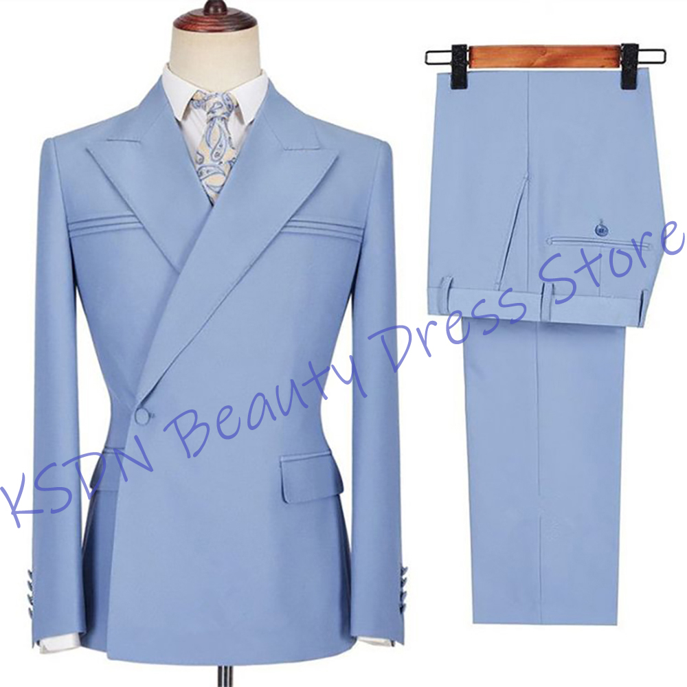 Eleganter Herrenanzug in Himme – Elegant Formal Men'S Wear Bewertung und Preis